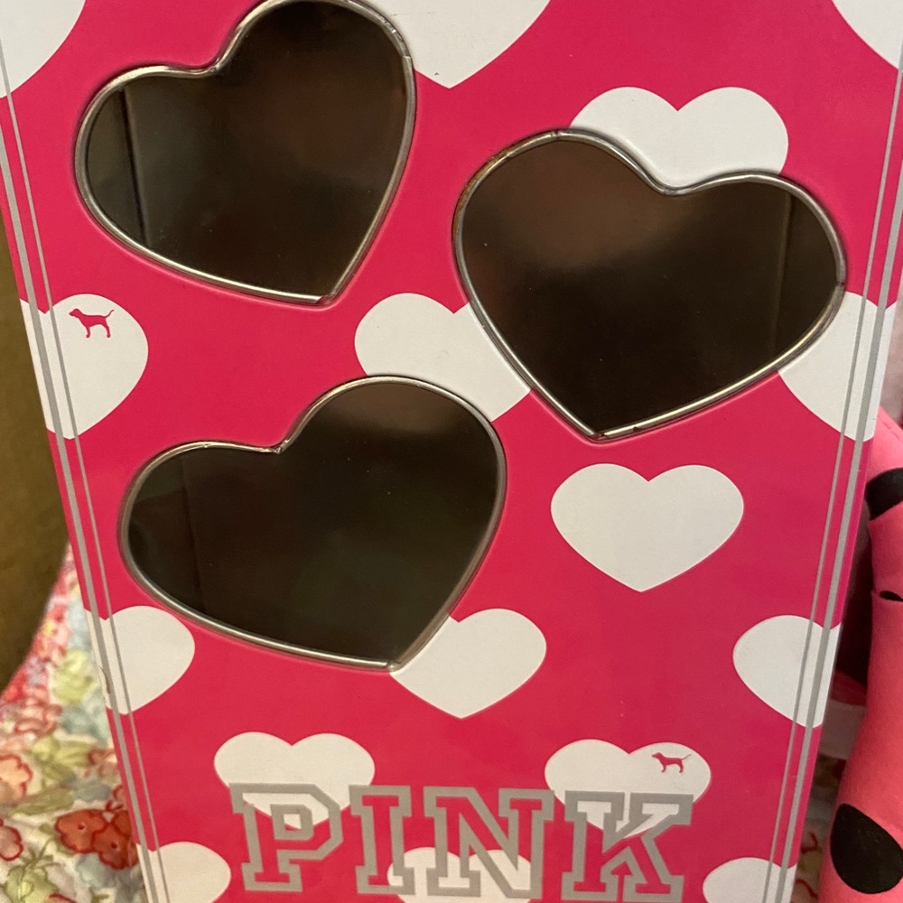 VICTORIAS SECRET: PINK BUNDLE - Picture 6 of 10